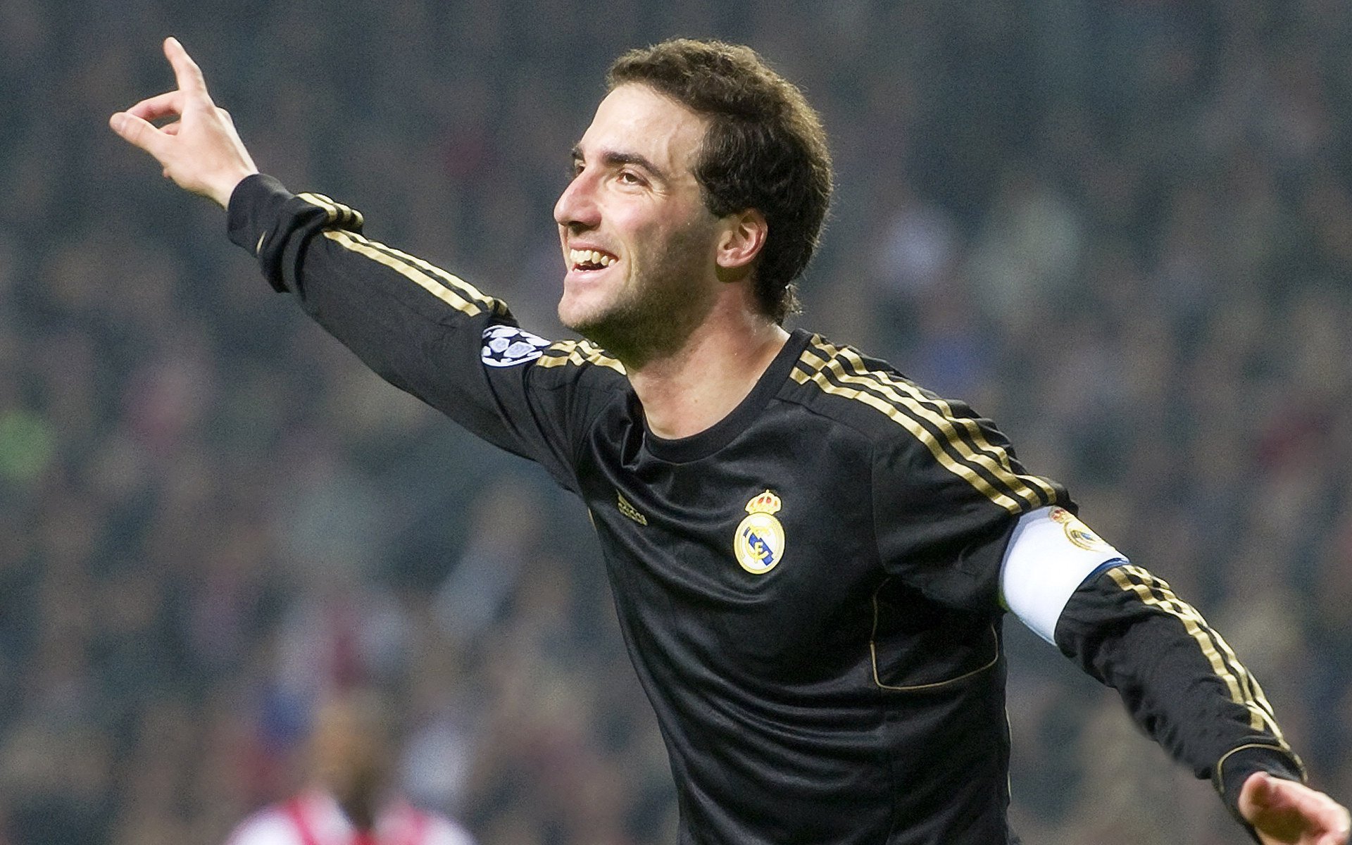 曼西尼力挺库特罗内,AC米兰教练信心十足,ac米兰足球俱乐部曼朱基奇